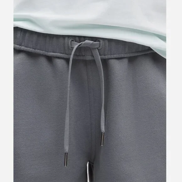 Lululemon Women Scuba Mid-Rise Oversized Short 7 Grey NWT